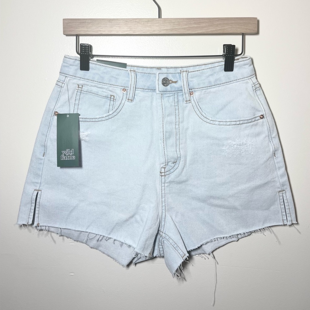 WILD‎ FABLE NWT Light Wash Super High Rise Cut Off Shorts Target | 4